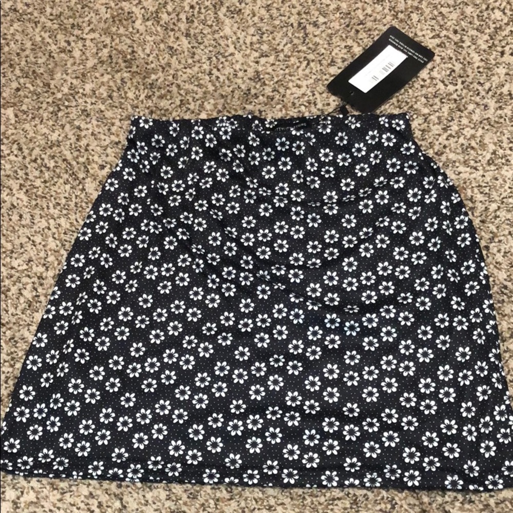 Floral mini skirt - Picture 3 of 3